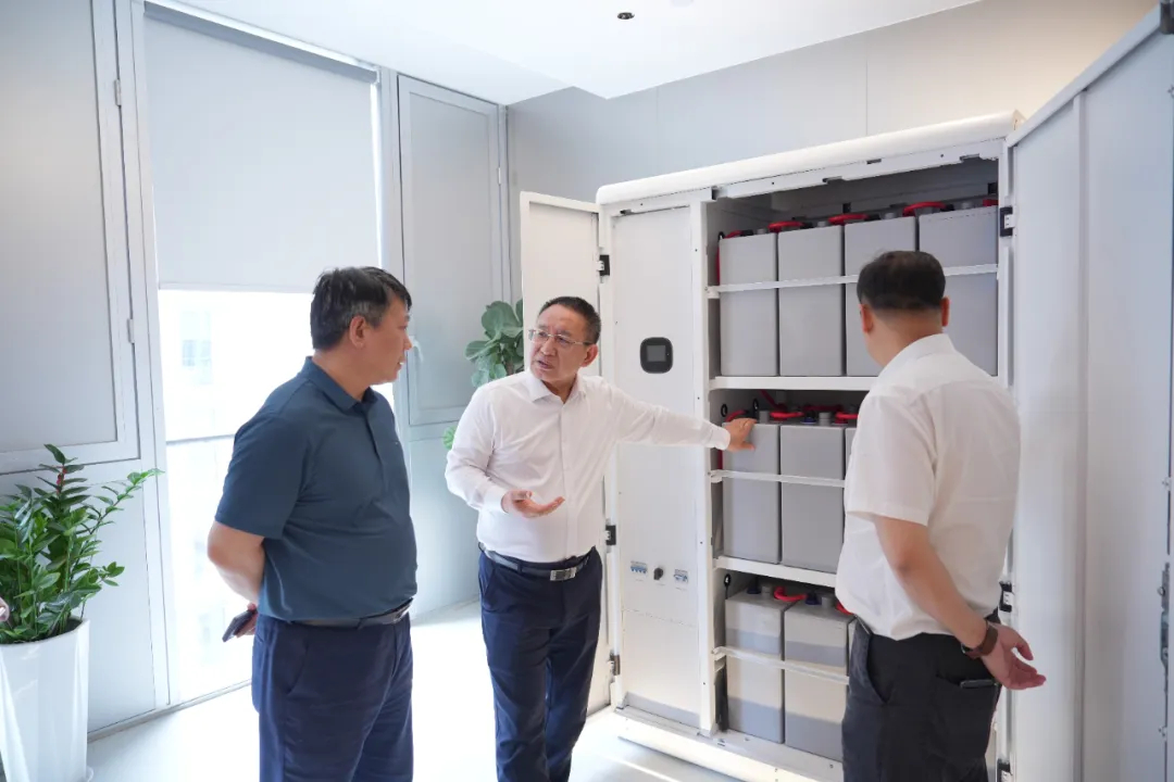 lithium forklift battery companies